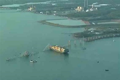Закриття порту Балтімора через обвал мосту Френсіса Скотта Кі