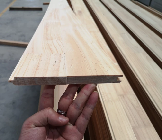 Попередньо ґрунтований FJ Pine Wood T&G Shiplap