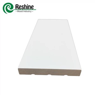 Дерев'яна дверна рама